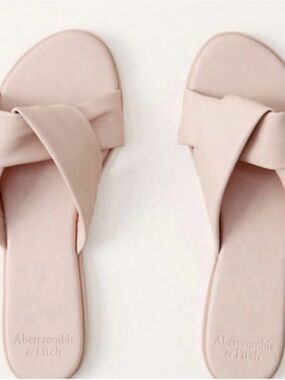 Abercrombie & Fitch Pale Pink Crossover Slide Sandals